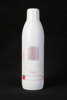 PĚNOVÉ TUŽIDLO SILNĚ TUŽÍCÍ STYLING MOUSSE STRONG ZÁSOBNÍ NÁPLŇ 1000&nbsp;ml